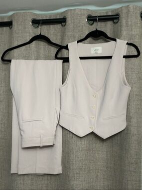 ARITZIA  Wilfred effortless pants & desire vest matching set
